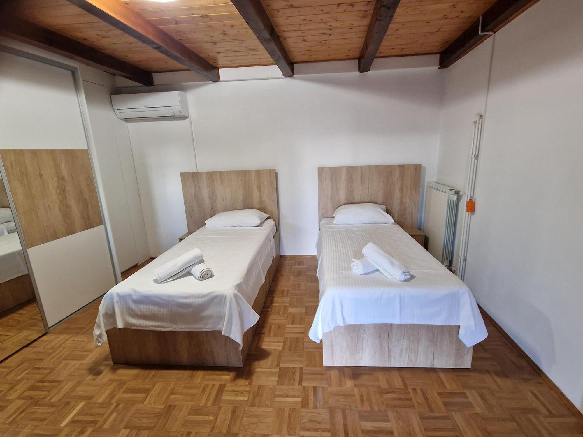 Apartma Nika Pobegi Exterior foto